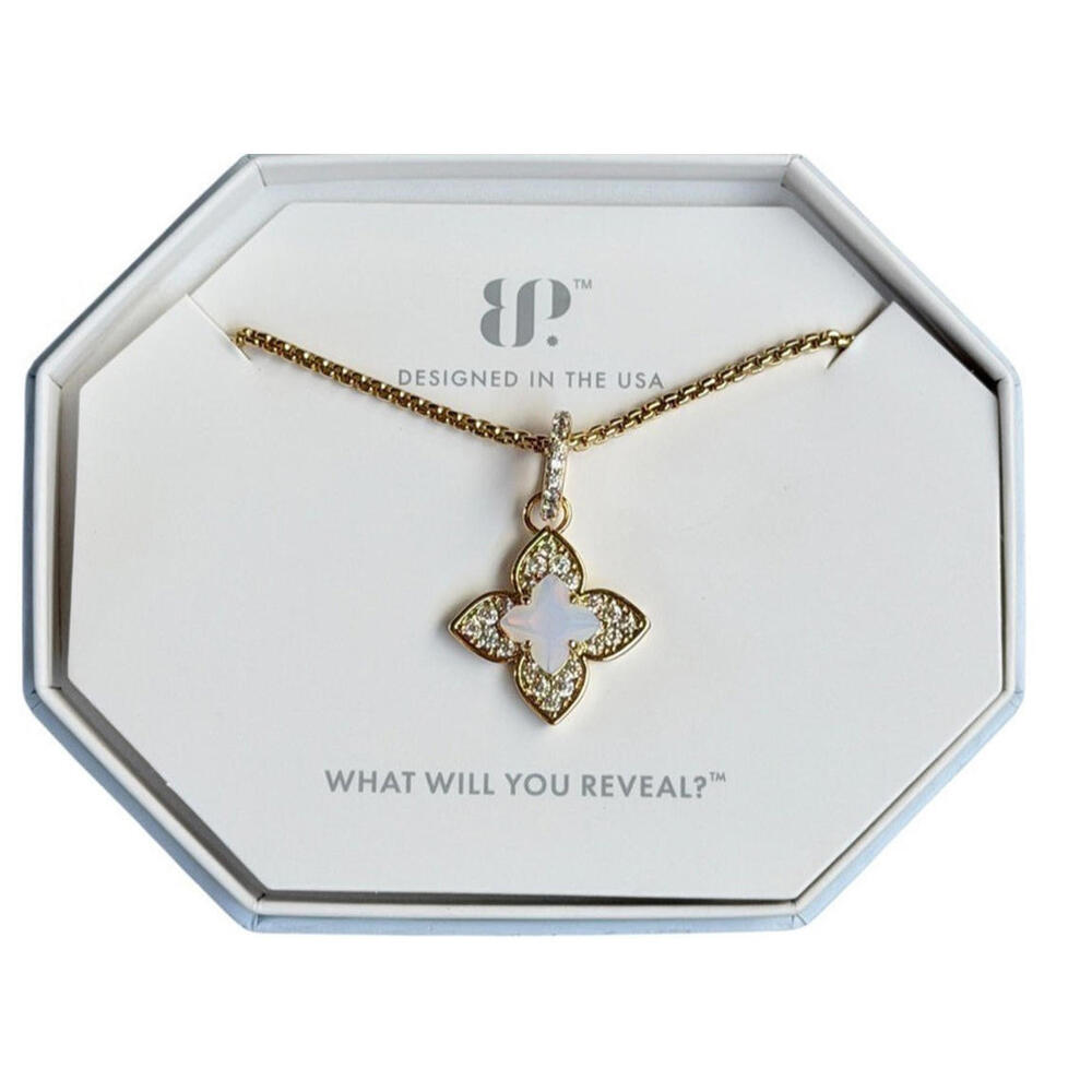 Bomb Party Necklace "Hurry, Take Clover" Moonstone on Yellow Gold NK76322